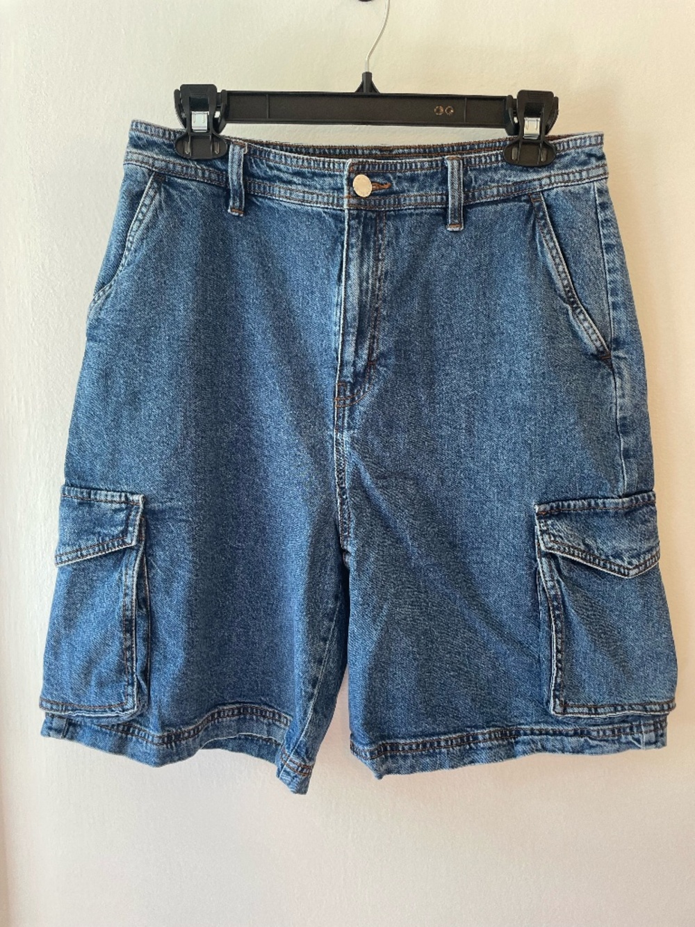 ON 34th women's high-rise cargo bermuda jean shorts size 12/31